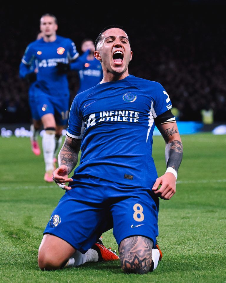 Enzo Fernández celebrando su gol. | Fuente: Twitter del Chelsea FC @ChelseaFC
