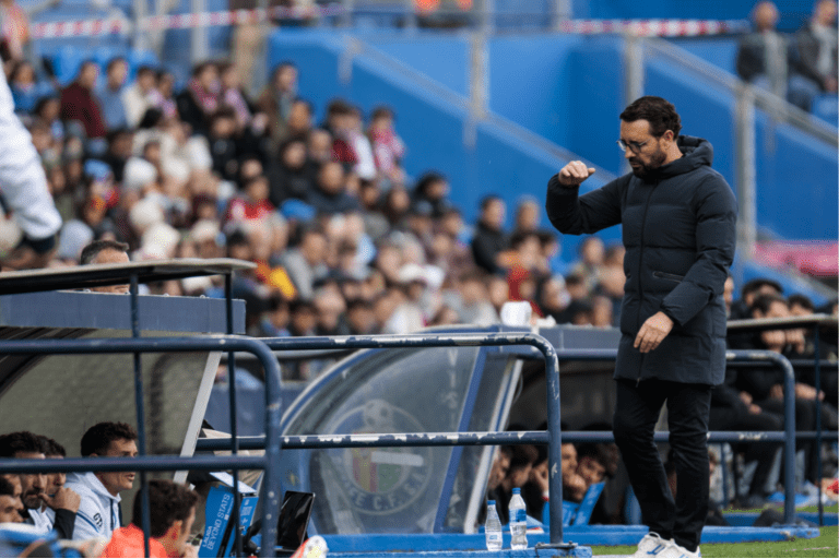Bordalás durante un partido en el Coliseum