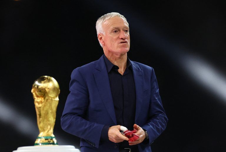 Didier Deschamps deja Francia.