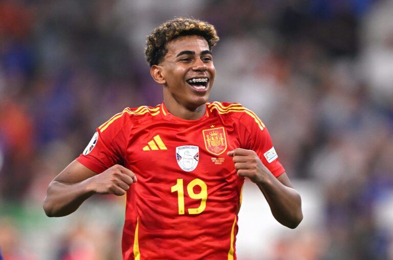 Lamine Yamal 17 años