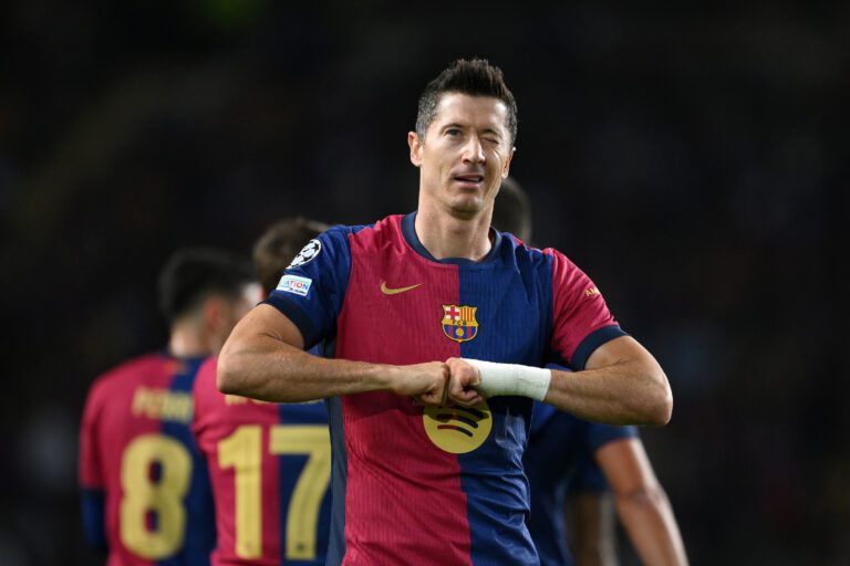 Robert Lewandowski celebra gol con el Barcelona en Champions