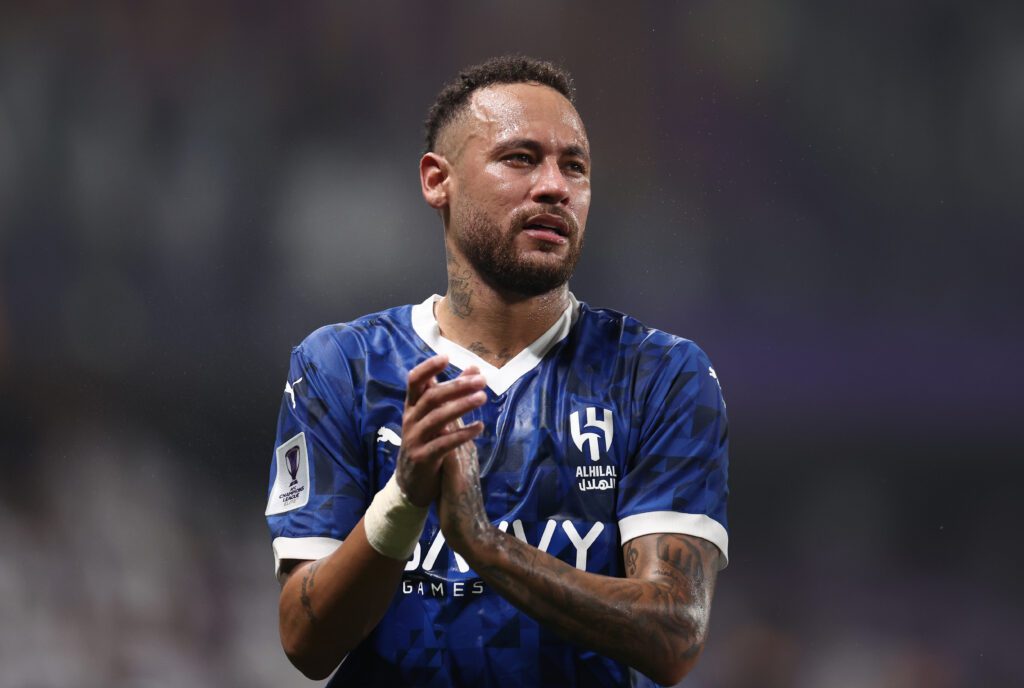 Neymar Jr. quiere regresar al Santos FC en 2025.
