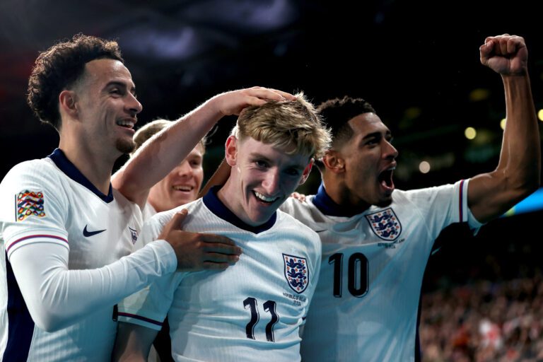 Inglaterra venció sin problemas a Irlanda.