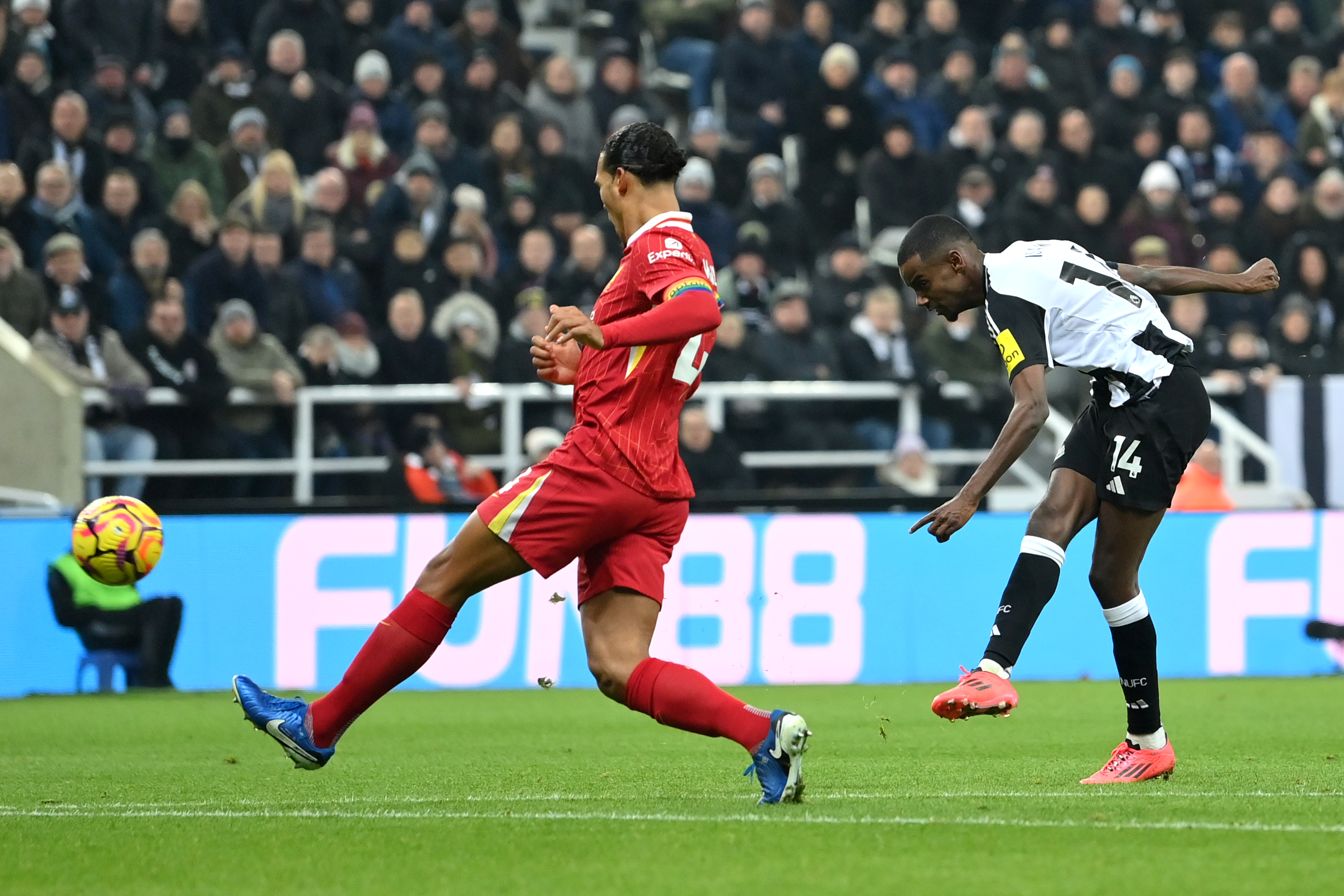 Newcastle - Liverpool.