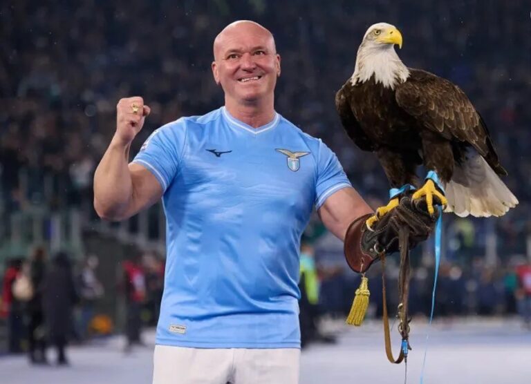 Juan Bernabé ha sido despedido de la Lazio por enseñar su miembro tras una operación para recuperar el líbido sexual