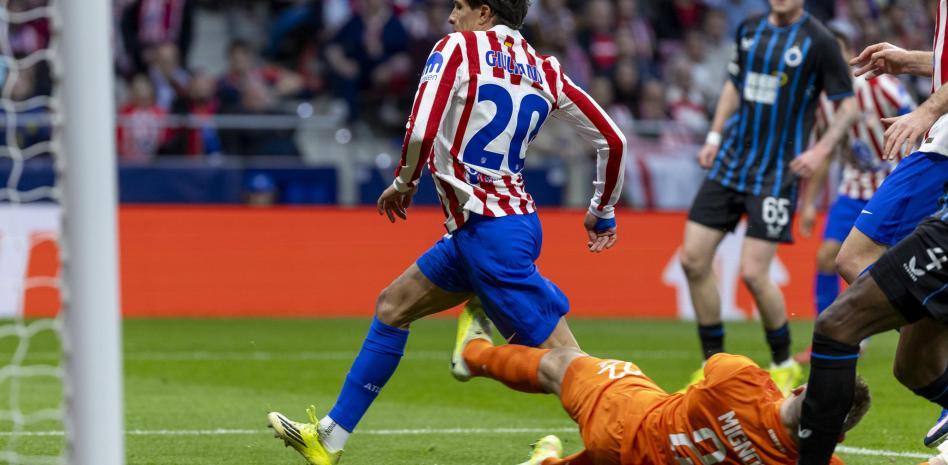 Posible penalti a Giuliano