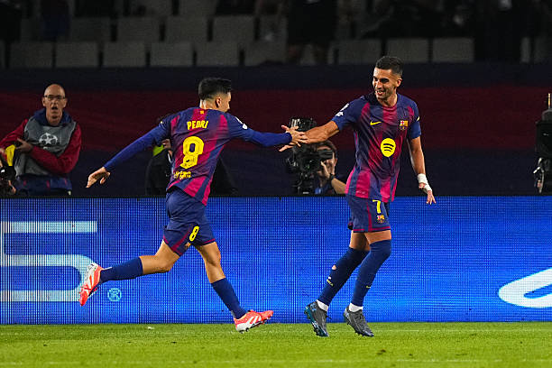 Ferran Torres y Pedri, jugador del Barça