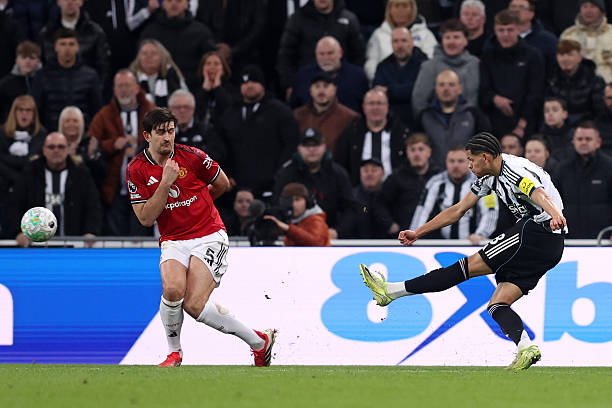 El gol del 2-1 del Newcastle ante el Manchester United
