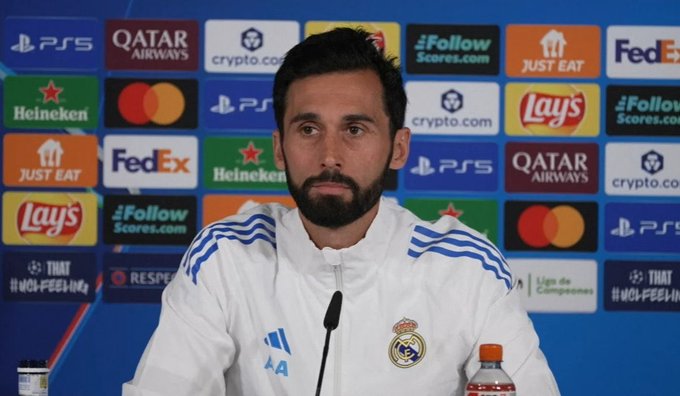 Álvaro Arbeloa en la rueda de prensa