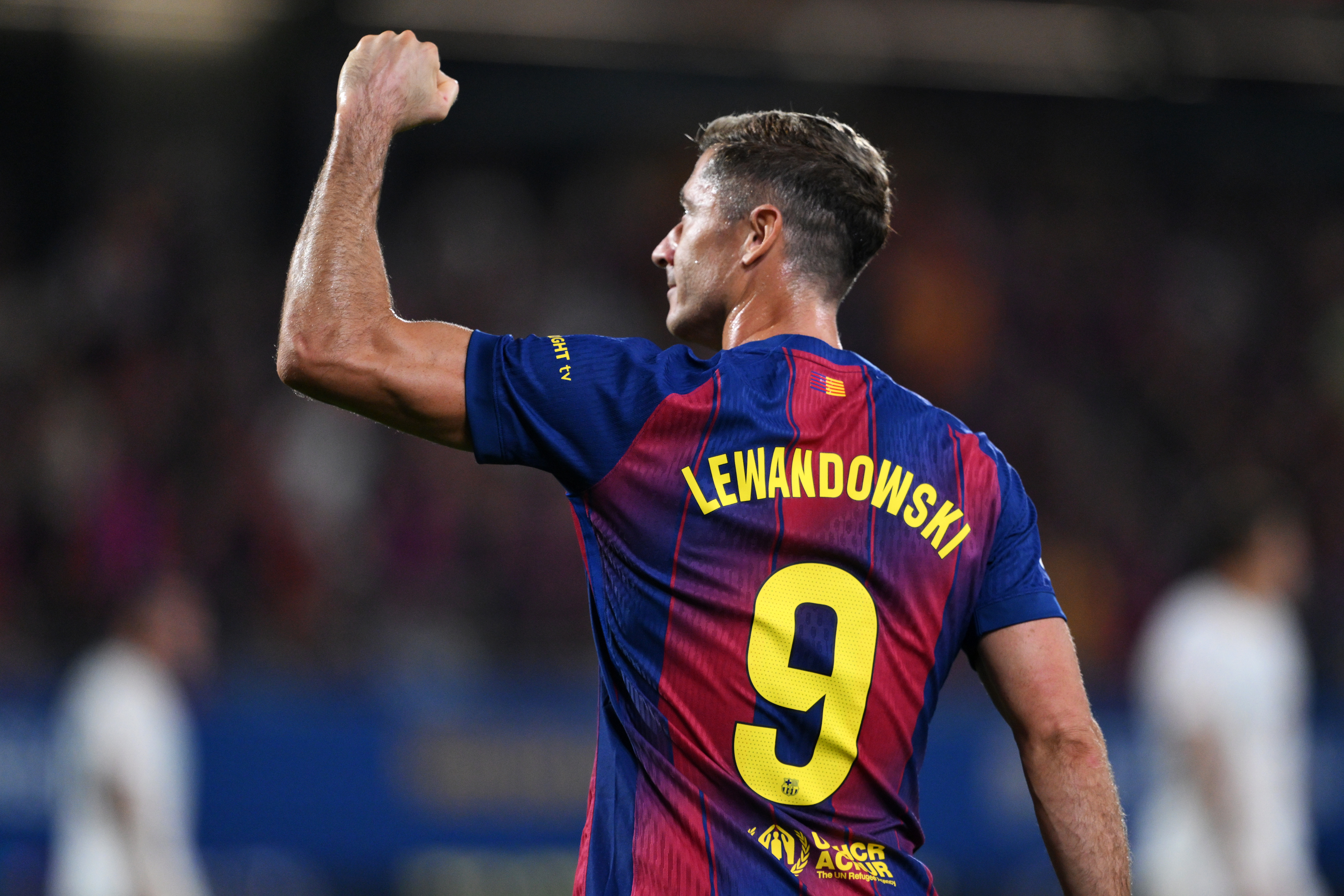 Lewandowski celebrando su gol ante el Valencia | Photo by David Ramos/Getty Images