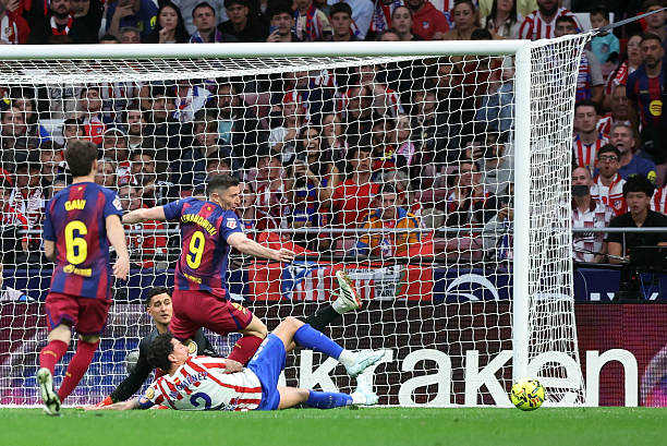 Lewandowski celebra el gol del Barcelona contra el Atlético